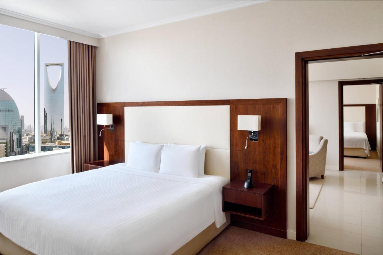 Courtyard By Marriott Riyadh Olaya Exteriör bild