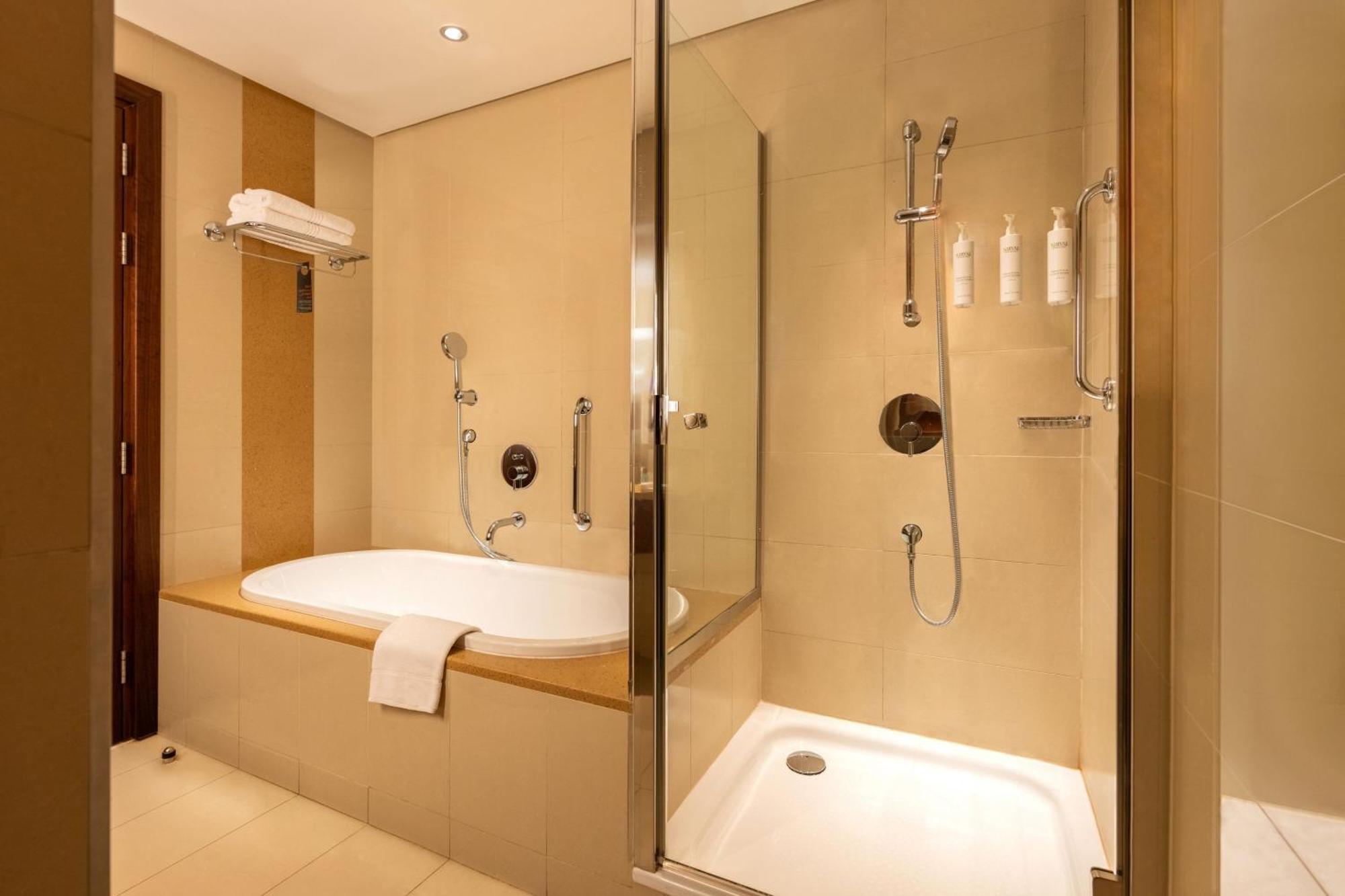 Courtyard By Marriott Riyadh Olaya Exteriör bild